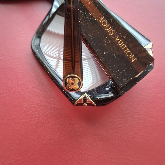 Authentic Vintage Louis Vuitton Sunglasses - Picture 9 of 11
